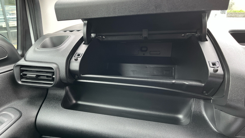 Vauxhall Combo Cargo Combo L1 Diesel 2300 1.5 Turbo D 100ps H1 Sportive Van